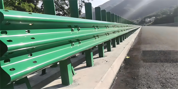巴音郭楞高速波形护栏板在现代交通中的地位